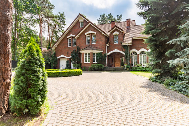 Best Driveway Paving Contractor  in Hinckley, MN
